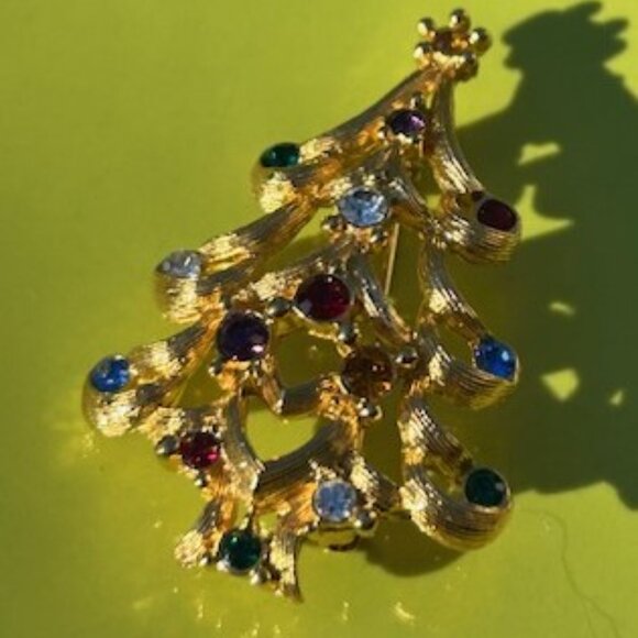 HOLIDAY🎄🎄MONET Brushed Gold Christmas Tree Rhinestone BROOCH - Picture 4 of 8